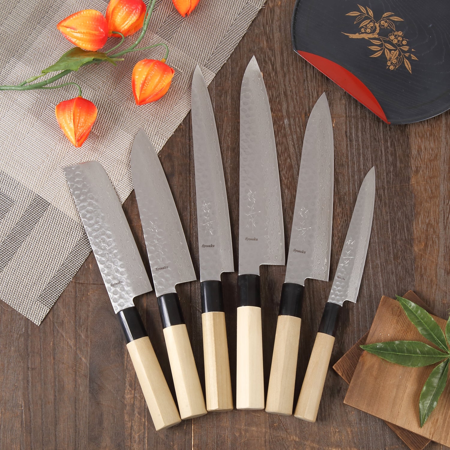 Syosaku Japanese Multi-Purpose Chef Knife Hammered Damascus VG-10 46 Layer D-Shape Magnolia Wood Handle, Santoku 7-inch (180mm)