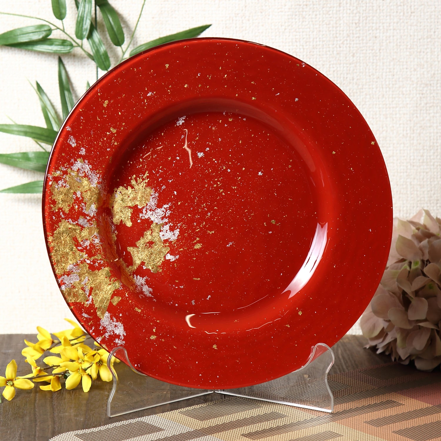 Syosaku Japanese Urushi Glass Dinner Plate 12.5-inch (32cm) Vermilion with Gold Leaf, Dishwasher Safe