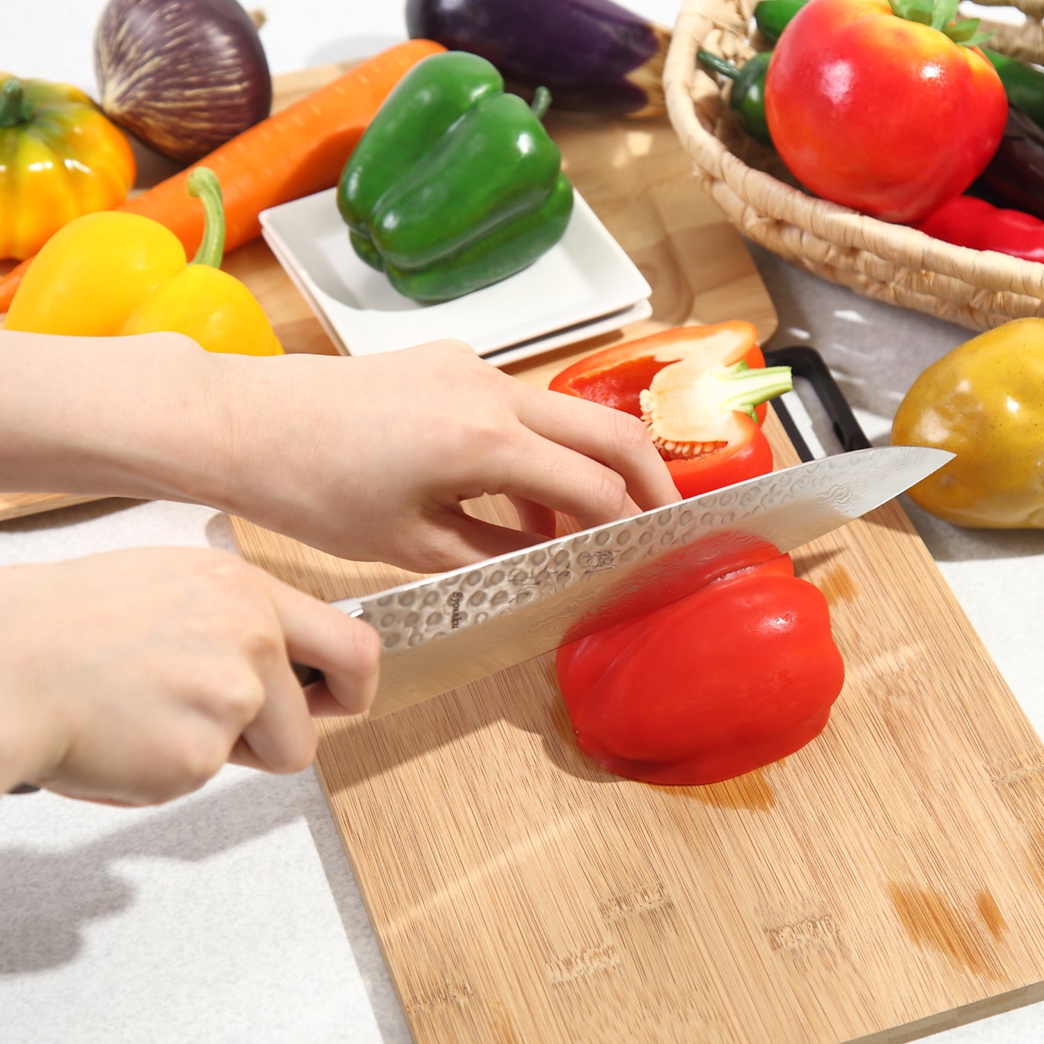 Syosaku Japanese Best Sharp Kitchen Chef Knife Hammered Damascus VG-10 16 Layer Mahogany Handle, Gyuto 7-inch (180mm)